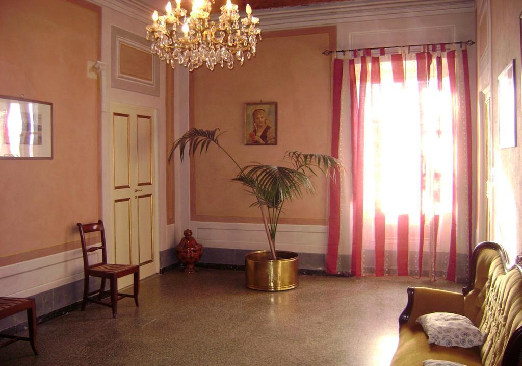 Villa Rossini Lucca Kamer foto